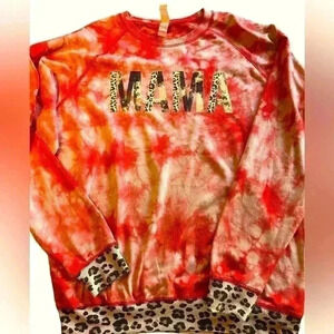 medium/large oversize long crewneck‎ red & tan tie dye leopard trim “ Mama”NWT.